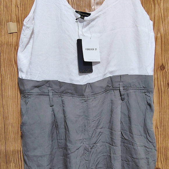 Forever 21 Green short dress  Relaxed Fit - Picture 1 of 4